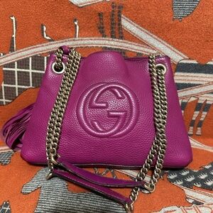 Gucci Magenta Shoulder Bag with Gold Chain
